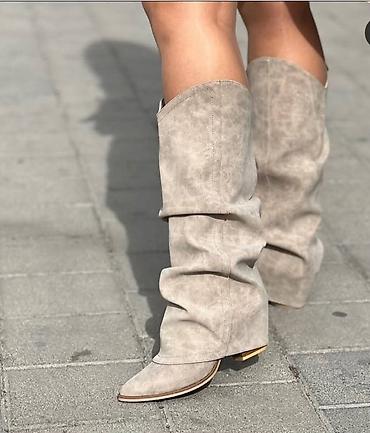Ženske čizme do kolena – slouchy cowboy stil očuvane - Boja na lalafo.rs Ženske čizme do kolena – slouchy cowboy stil očuvane - Boja