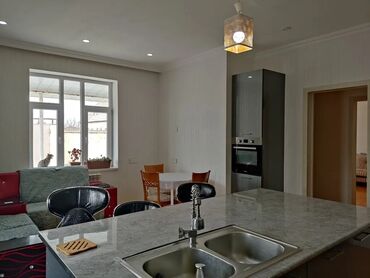 Bağ evlərinin kirayəsi: 200 kv. m, 6 otaqlı, Hovuzlu, Kombi, Qaz, İşıq — 11