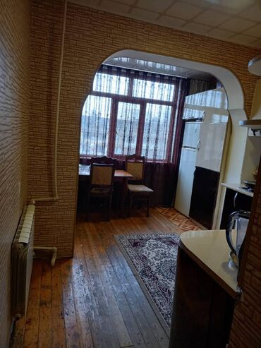 Köhnə tikili: Bakı, 4 otaqlı, Köhnə tikili, m. Həzi Aslanov, 100 kv. m — 4