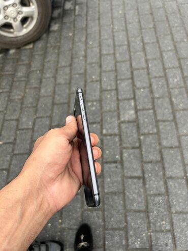 Apple iPhone: IPhone 8 Plus, 64 GB, Black Titanium