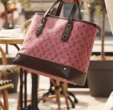 Elegantna torba za rame/ručno nošenje u ružičastoj boji sa monogram