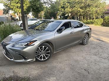Lexus ES: 2019 г., 2.5 л, Вариатор, Гибрид, Седан