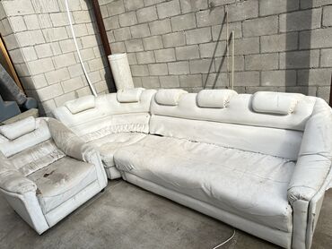 продажа дивана: Продаю мебель