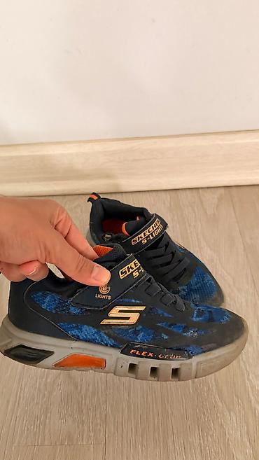 бу красовки: Кроссовки детские на мальчика фирмы Skechers — 1