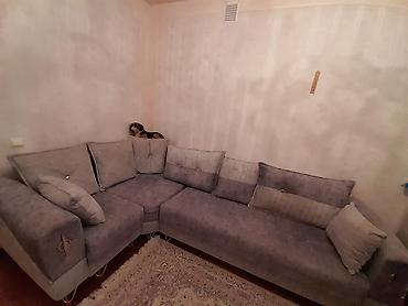 Divanlar: Künc divan – yumşaq toxumalı, boz rəng çalarlarında, geniş oturma — 2
