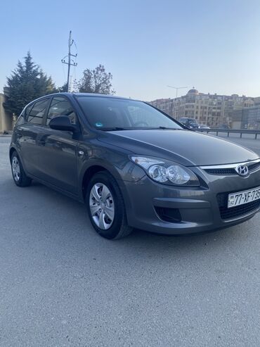 Hyundai: Hyundai i30: 1.4 l | 2009 il Hetçbek — 2
