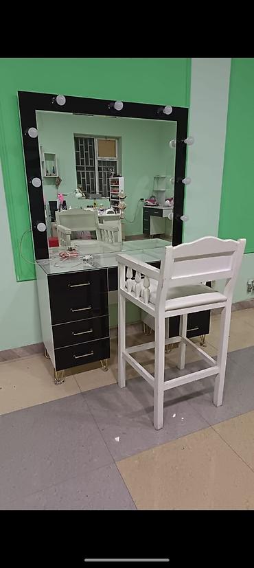Salon, tibbi mebel: 📌 Satılır – Gözəllik masası (stul daxil DEYİL) Şəkildə gördüyünüz — 1