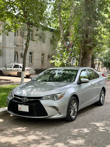 срочно продаю спринтер пассажирский: Toyota Camry: 2017 г., 2.5 л, Автоматтык, Бензин, Седан