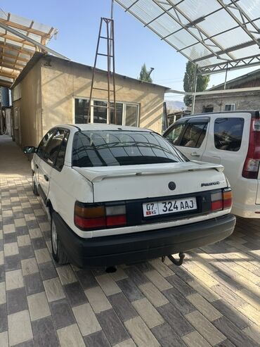 изготовление ключей авто: Volkswagen Passat: 1987 г., 1.6 л, Механика, Бензин, Седан