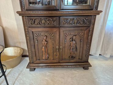 Bağ divan və kreslo dəstləri: İşlənmiş, Jurnal masası, 2 kreslo, Divan, Rumıniya — 6