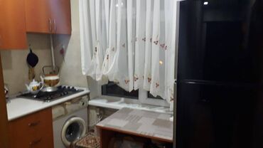 Uzunmüddətli kirayə mənzillər: Nizami rayonu, Neftçilər metrosunun yaxınlığında yerləşən 5 mərtəbəli — 20