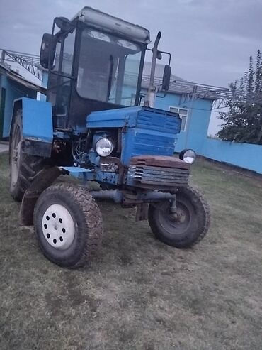 мтз 892: Traktor Belarus (MTZ) TRAKTOR motor 0.9 l, İşlənmiş