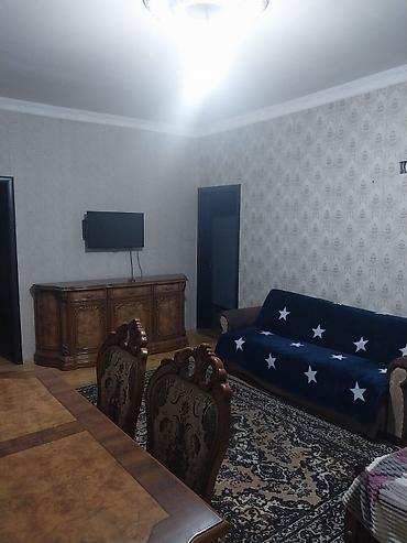 Kirayə evlər: Nasosnu,Şirvan massivi,hərbi hissənin yaxınlığında 2 otaqlı,həyət evi — 4