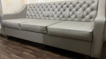 кованная мебель: Прямой диван, цвет - Серый, Б/у