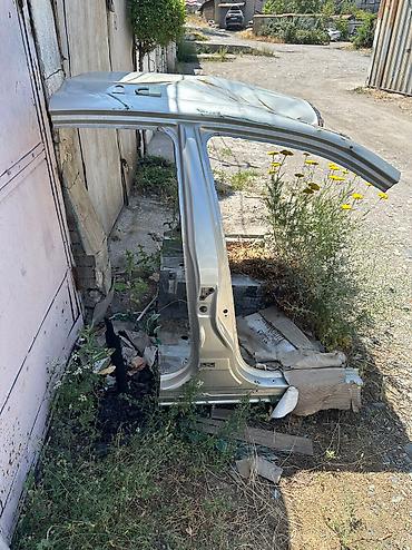 222 кузов: Стойка кузова Toyota, Б/у, Оригинал — 2