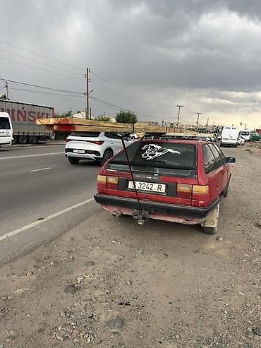 small car: Audi 100: 1990 г., 2.3 л, Механика, Универсал — 4