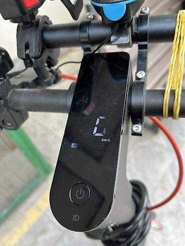 Elektrik nəqliyyatı: İşlənmiş Elektrik samokat 11", 751 - 1000 Vt, 16 - 25 km/s — 4