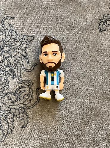 mini atv: Mini futbolçu fiquru – Argentina millisinin zolaqlı formasında, 10 — 1