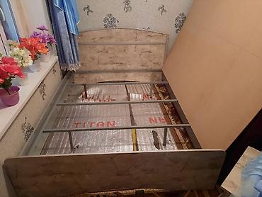 спальний гарнитур продам: Спальный гарнитур, Б/у, Двуспальная кровать, Трюмо, Тумба, Кыргызстан, Дерево, Платная доставка, цвет - Серый — 2