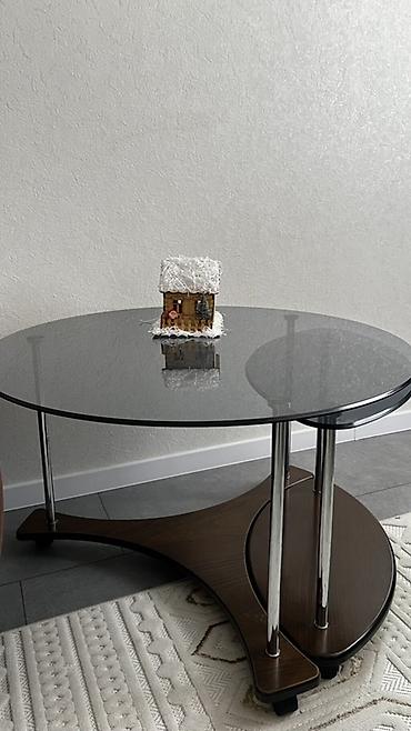 qədim stol: Şüşə üstlü jurnal/çay masası - Forma: dairəvi üst tabla, iki — 2
