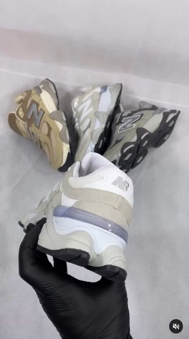 Women's Sneakers and athletic shoes: New balance 9060 patike

Novo
Brojevi 36 do 40

fb moja Kupovina 1 — 12