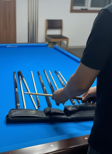 Bilyard masaları: 300 350 450 600 her giymete var idial kiylerdi — 2