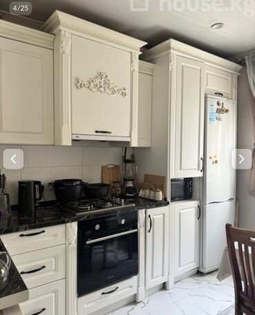 Продажа домов: Полдома, 140 м², 5 комнат, Собственник — 17