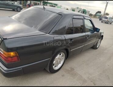 audi rs 6 5 tfsi: Mercedes-Benz E 250: 2.5 l | 1989 il Sedan