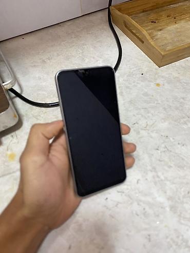 samsung galaxy a05: Samsung Galaxy A17, Б/у, 128 ГБ, цвет - Серебристый, 2 SIM — 2