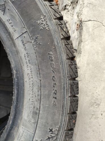 стопы на 124: Шины 185 / 65 / R 14, Зима, Б/у, Пара, Легковые, Корея