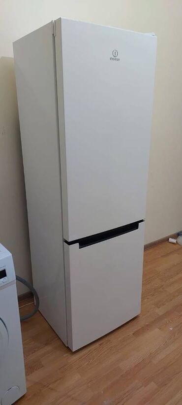 Техника для напитков: 2 двери Indesit Холодильник Продажа