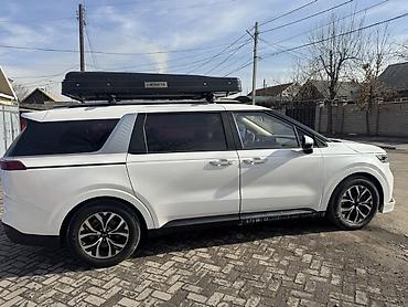 Kia: Kia Carnival: 2020 г., Минивэн — 13