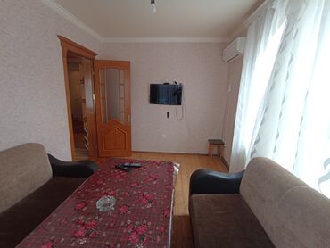 Günlük kirayə evlər: 195 kv. m, 3 otaqlı, Kanalizasiya, Kombi, Kommunal xətlər qoşulmayıb — 6