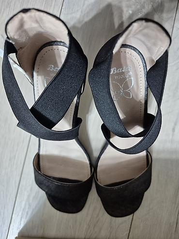 ecco cipele za žene srbija: Ženske sandale na štiklu – Bata, veličina 40 - Boja: crna - Model — 3