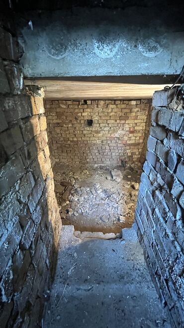 Продаю гараж: Продаю гараж в кооперативе N1. Находится мкр аламедин -1 по — 8