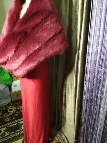 Утепленные жилеты: Накидки из искусственного меха — 8