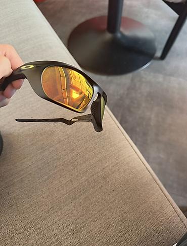 oakley: Oakley Idman eynekleri - Marka üslubu: idman/performans tipli, qalın — 2