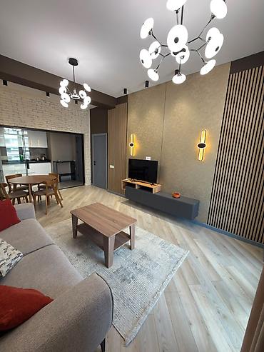 berde: Ağ Şəhərdə studio tipli 2 otaqlı mənzil kirayə verilir. - Ümumi sahə — 5
