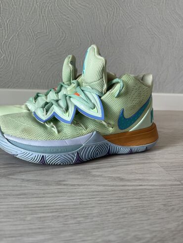 кроссовки original adidas: Баскетбольные кроссовки NIKE
KYRIE 5 Squidward