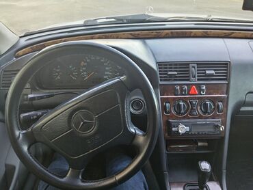 Mercedes-Benz: Mercedes-Benz C 250: 2.5 l | 1997 il Sedan