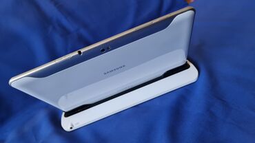 Tableti: 2 tanleta od 10 inca ko novi sa orginalnim fabrickim tastaturama. sve — 26