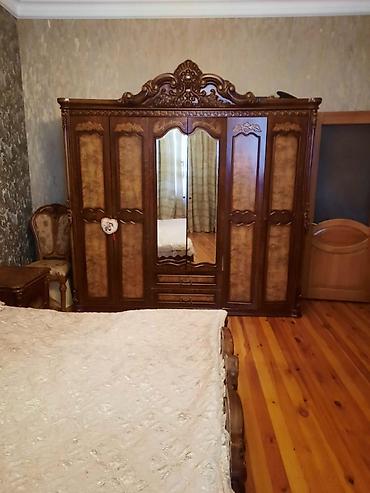 Комоды: Yataq otağı dəsti satılır – şkaf, çarpayı və trümo. Hamısı birlikdə — 2