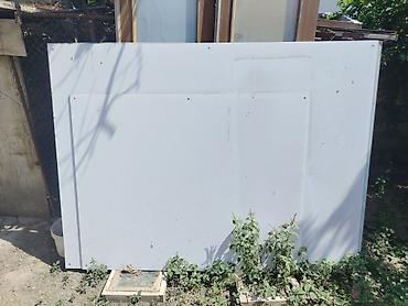 Panel şüşələr – 4 ədəd - Ölçü: 2 x 1.5 m (hər panel) - Material