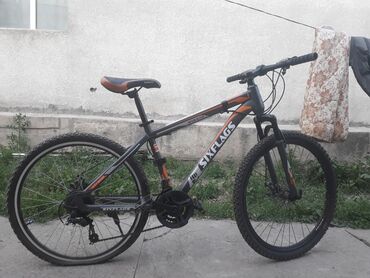 Велосипеды: Продаю сити байк SIXFLAG на 26 колесах новые передняя покрышка и