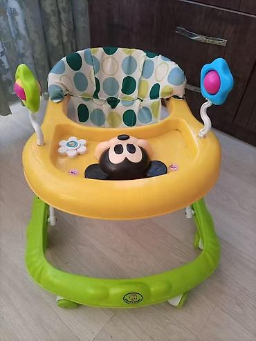 Uşaqlar üçün digər mallar: Uşaq Yüyürcəyi (Baby Walker) - Rənglər: sarı stol, yaşıl baza — 3