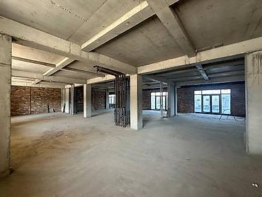 энергетиков: Аренда офисов, 96 м², В жилом комплексе, 1 линия — 2