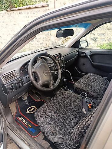 avto satış saytları: Opel Vectra: 1.8 l | 1995 il 625414 km Sedan — 3