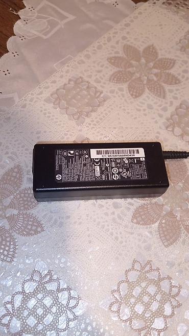 HP noutbuk adapteri/şarj cihazı - Brend: HP (orijinal adaptər bloku)