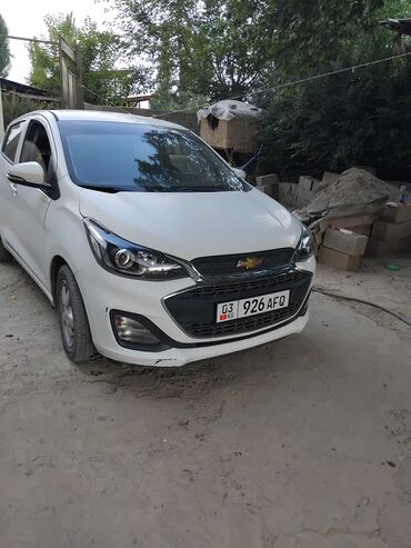 авто в рассрочку без первоначального взноса: Chevrolet Spark: 2018 г., 1 л, Вариатор, Бензин, Седан