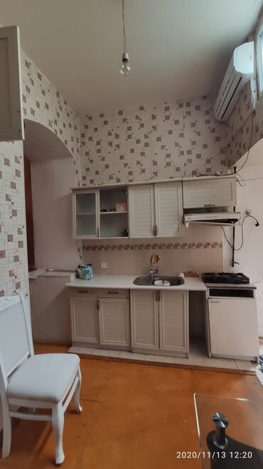 frame kiraye: Bina Növü: Köhnə tikili Sahəsi: 47 m² Otaqlar: 1 Mərtəbə: Qeyd